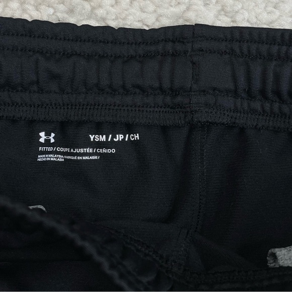 NWT Boys Under Armour Brawler Tapered Fitted Pants Small - Picture 5 of 11